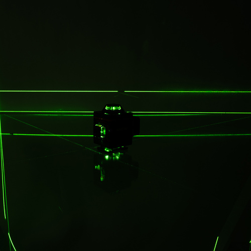 4D 16řádková plochá laserová vodováha – přesný 360° zelený laser + dálkové ovládání